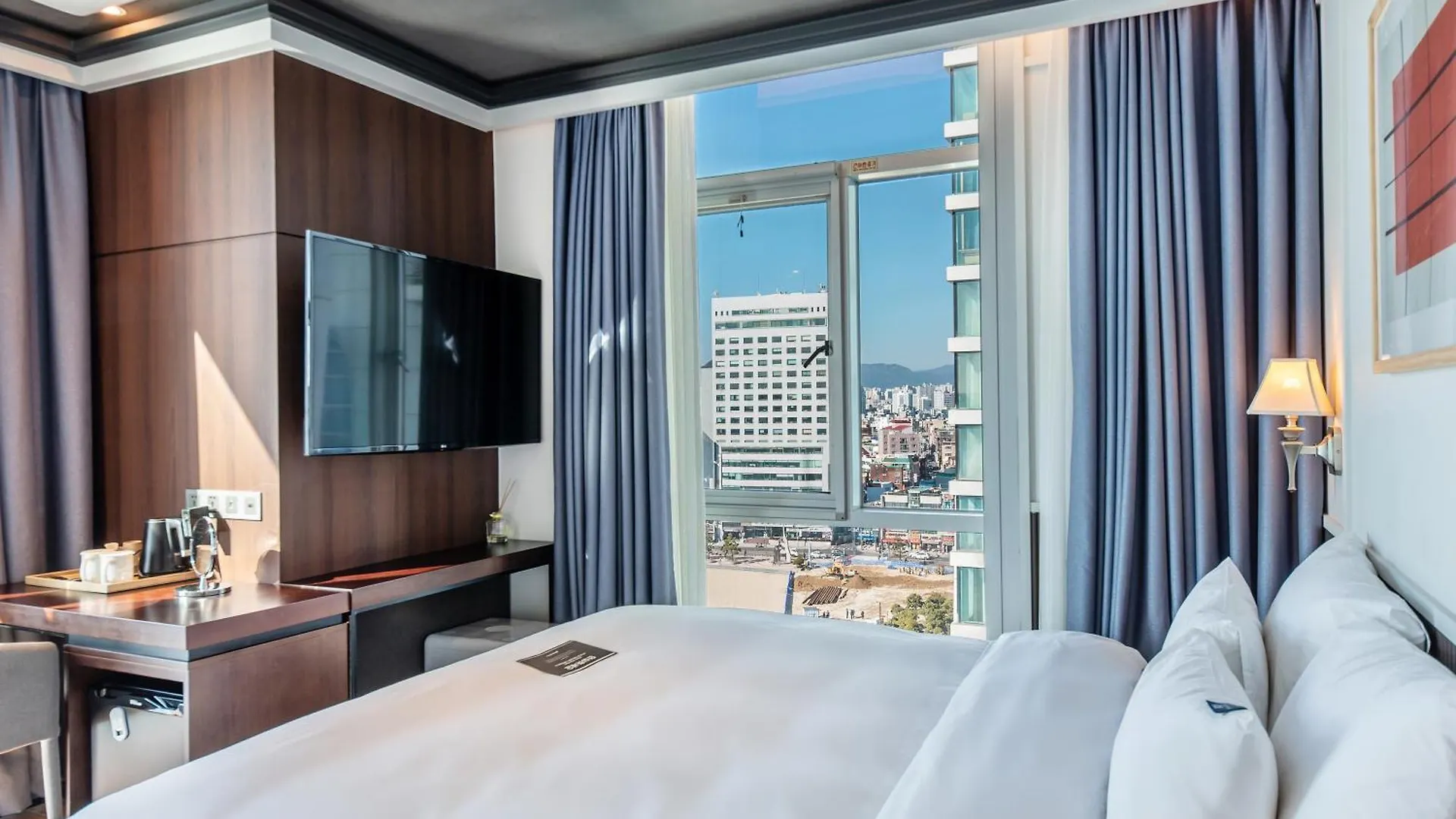 H Avenue Gwanganri Beach Пусан 2*,  Южная Корея