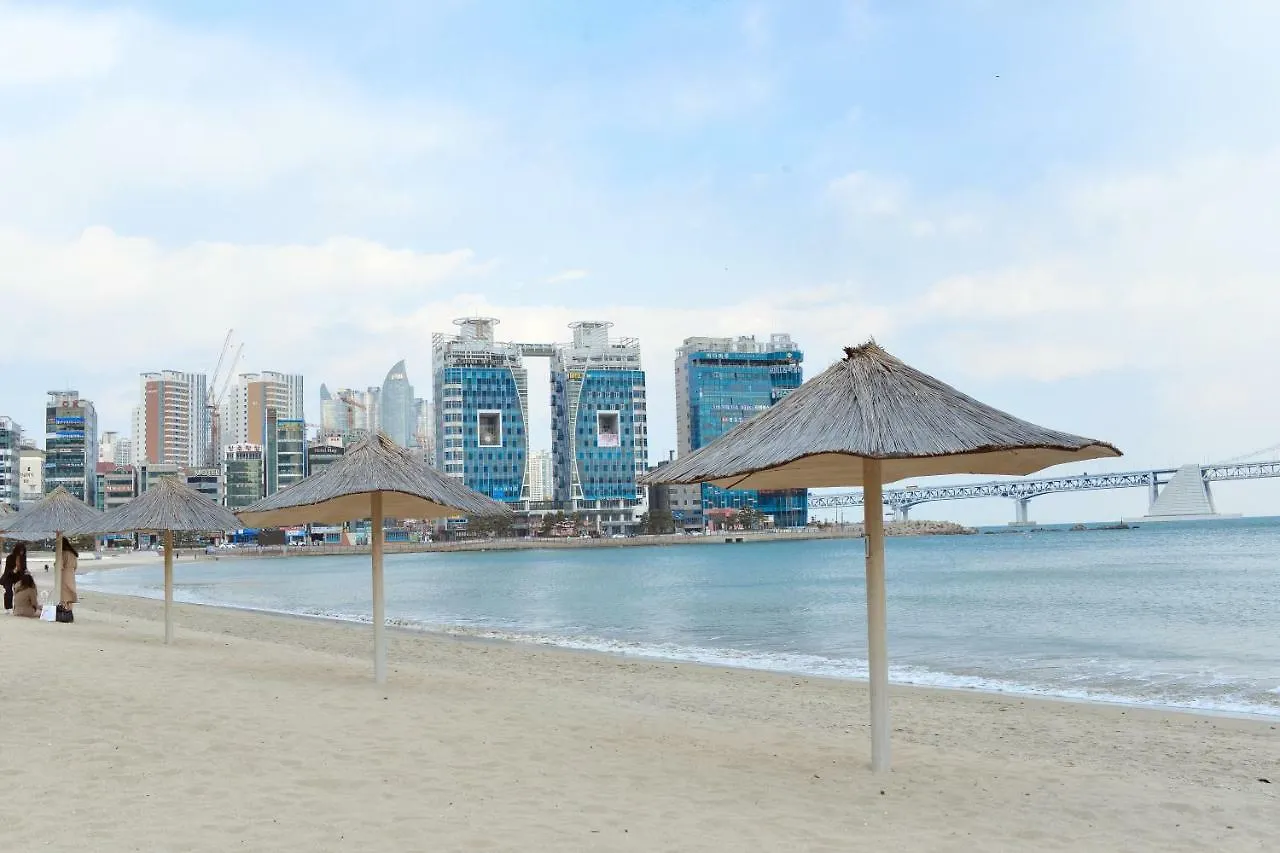 H Avenue Gwanganri Beach Пусан
