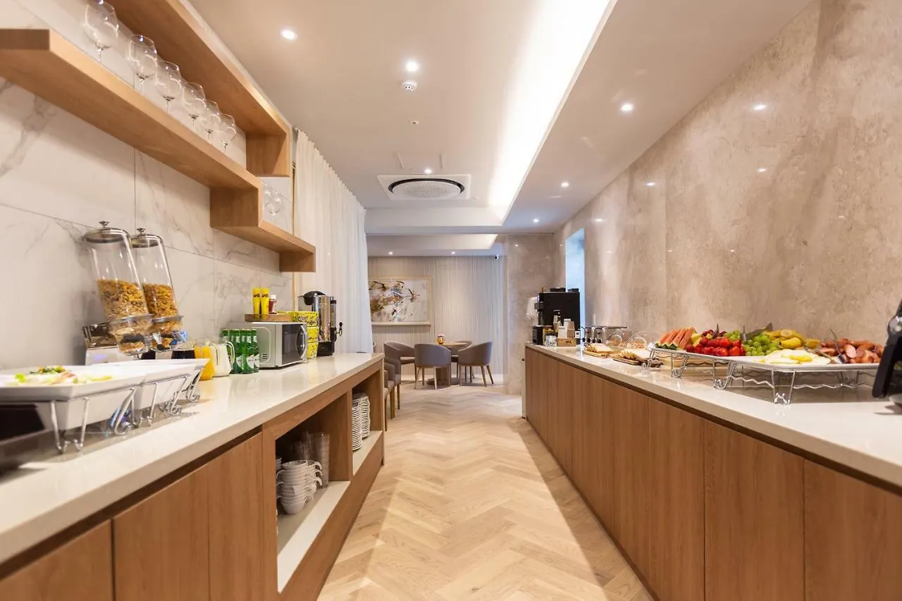 Hotel H Avenue Gwanganri Beach Busan