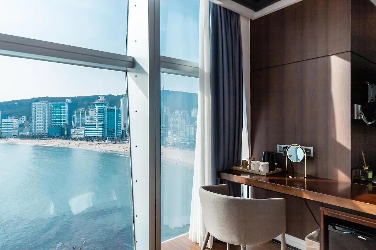 H Avenue Gwanganri Beach Пусан Отель