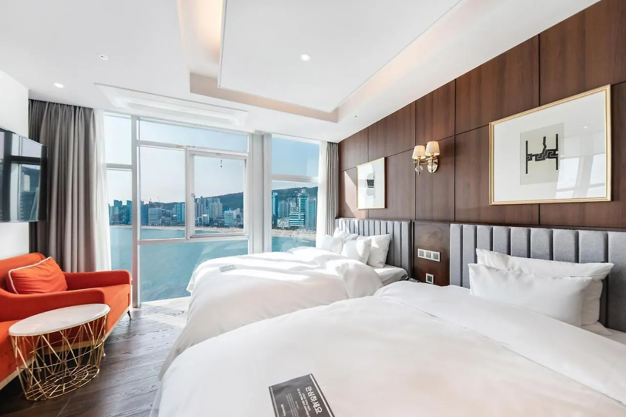 H Avenue Gwanganri Beach Пусан 2*,