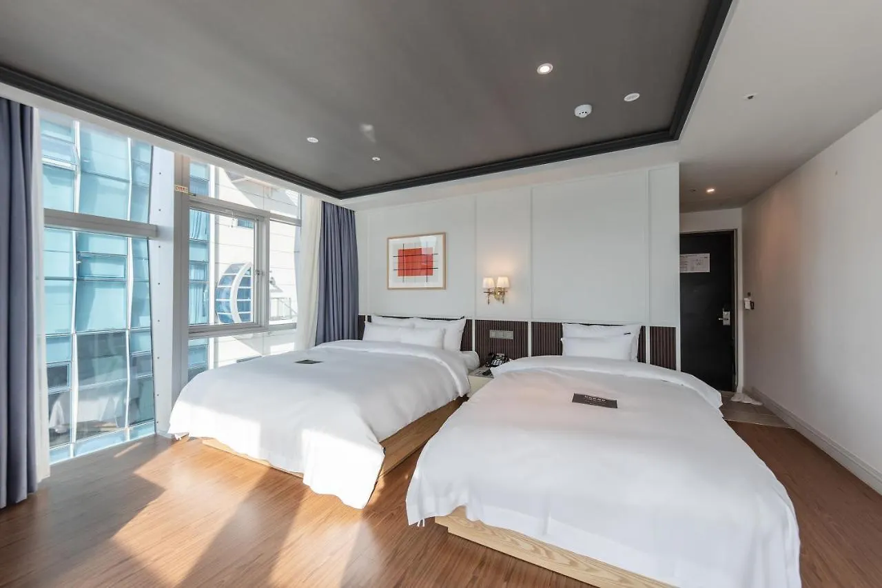H Avenue Gwanganri Beach Пусан Южная Корея