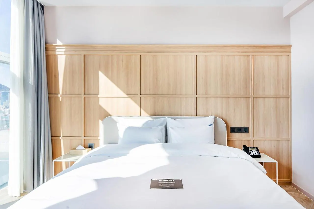 H Avenue Gwanganri Beach Busan Hotel