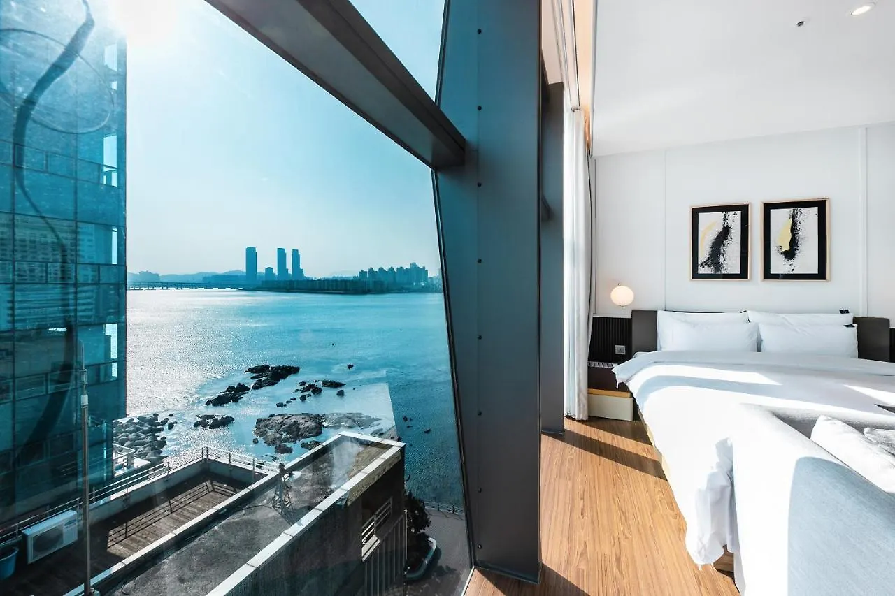 H Avenue Gwanganri Beach Пусан Южная Корея