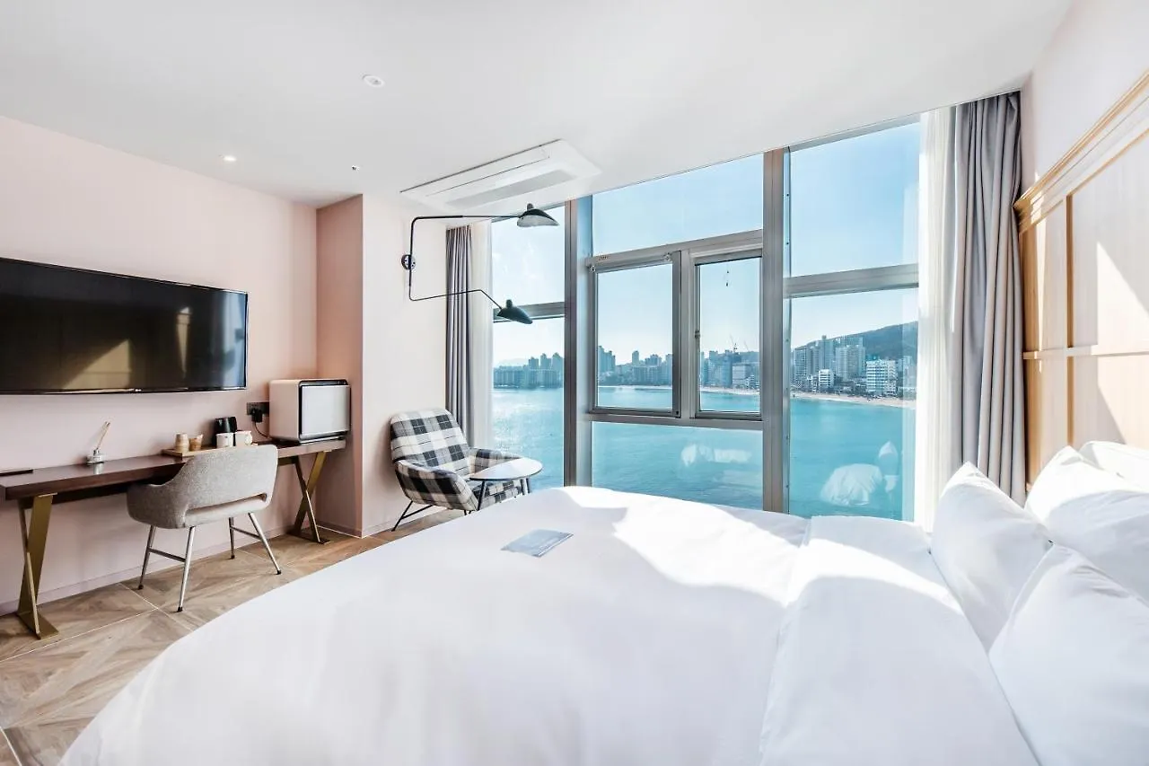 Отель H Avenue Gwanganri Beach Пусан