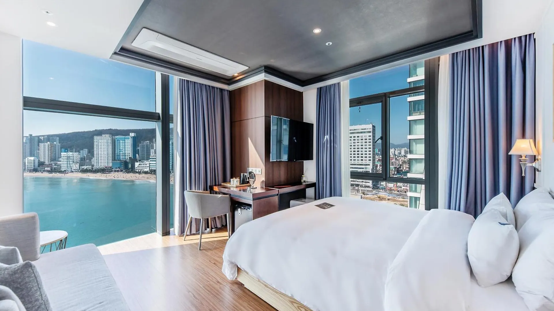H Avenue Gwanganri Beach Пусан 2*,