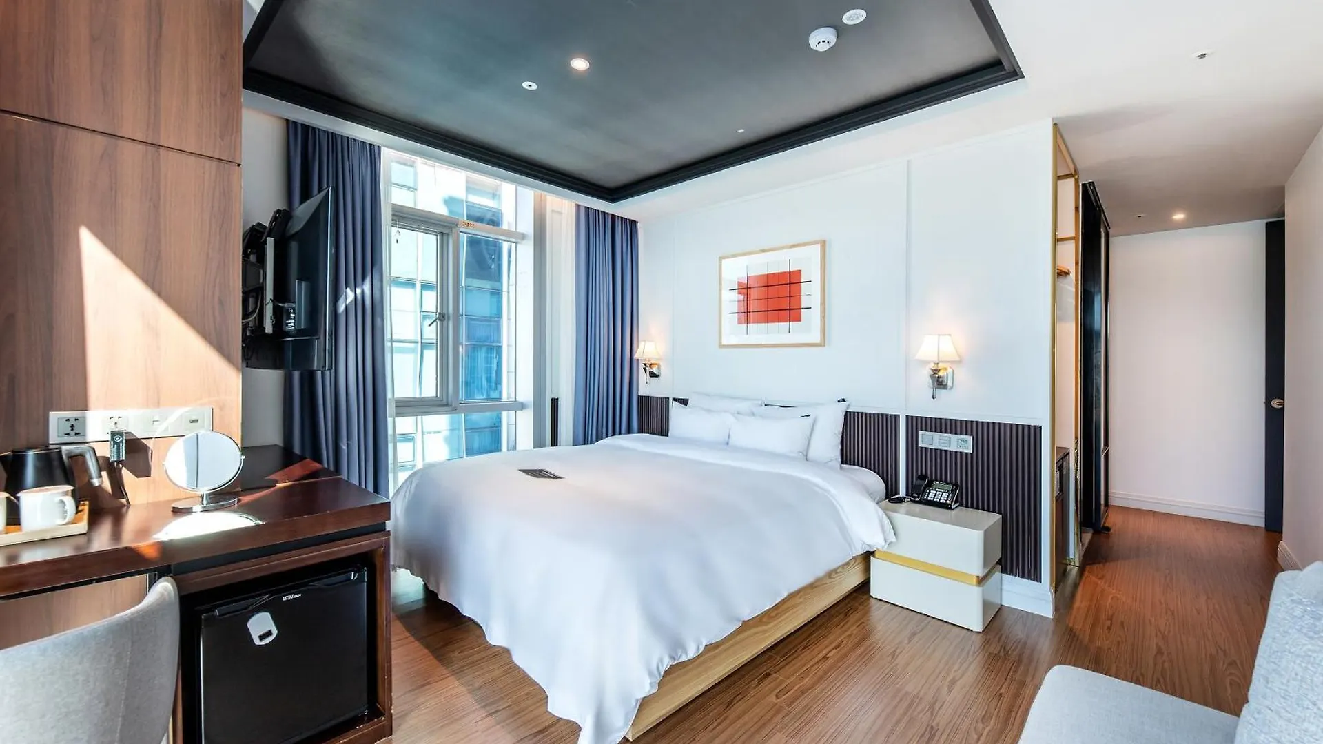 H Avenue Gwanganri Beach Пусан Отель