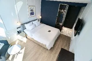 Hotel H Avenue Gwanganri Beach Busan