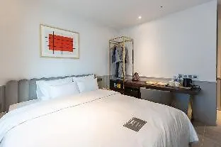 ** Hotel H Avenue Gwanganri Beach Busan Zuid-Korea