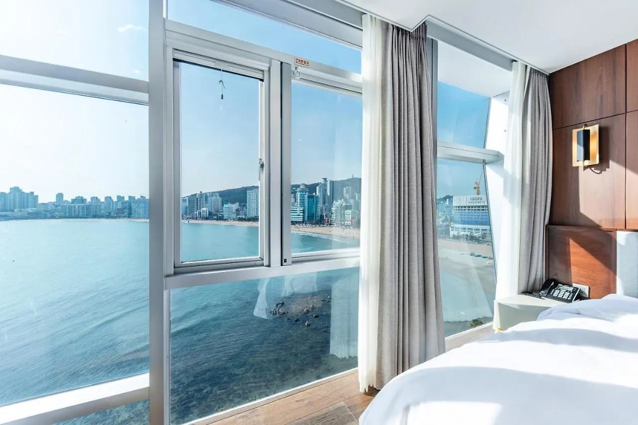 H Avenue Gwanganri Beach Пусан Отель