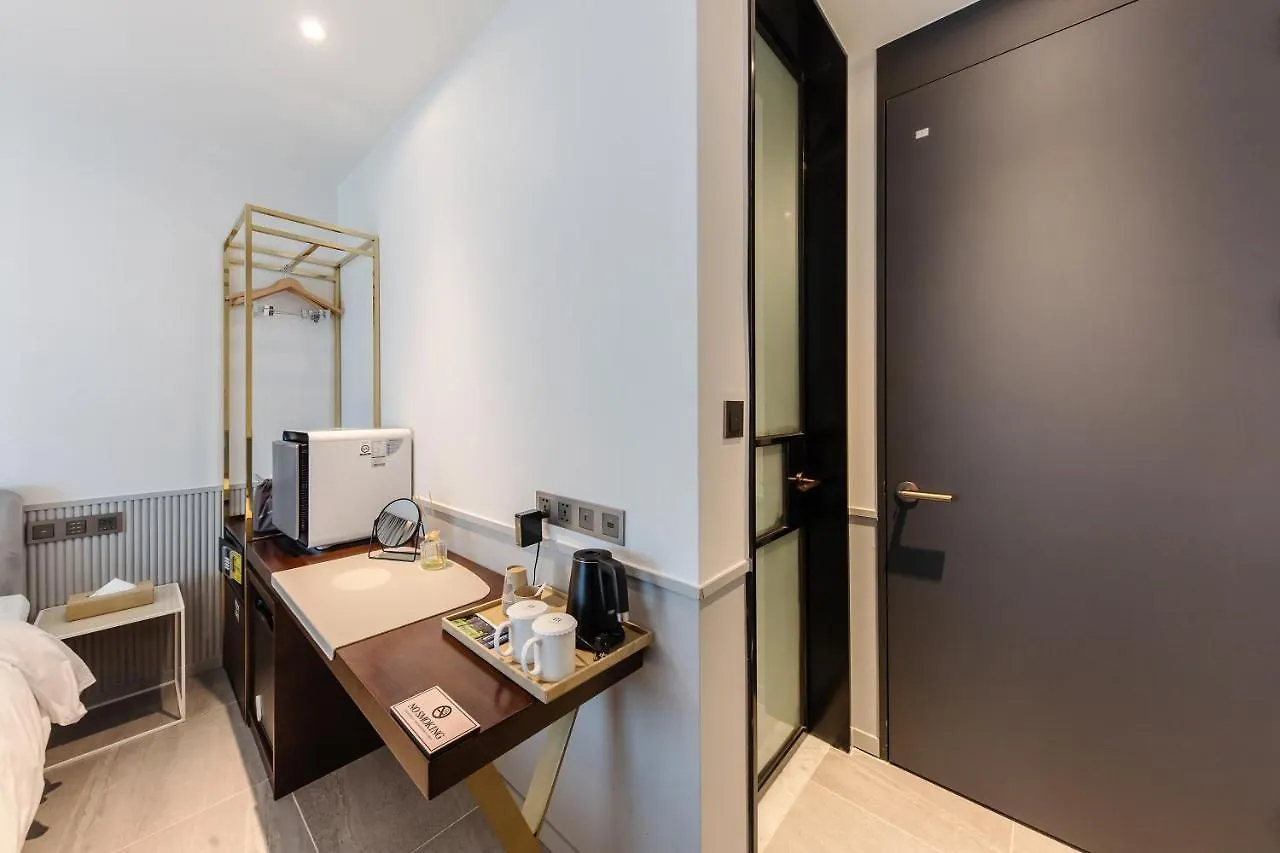 H Avenue Gwanganri Beach Пусан 2*,
