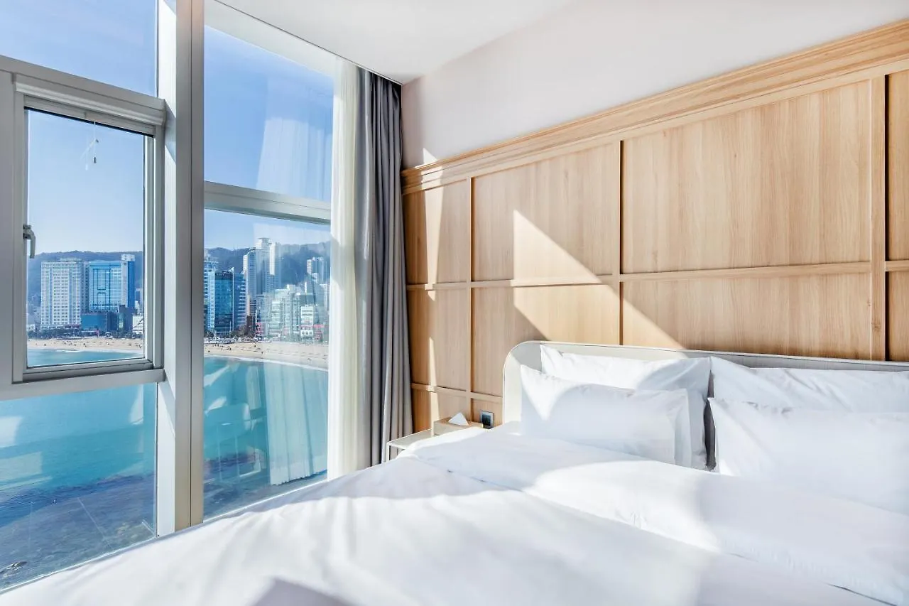H Avenue Gwanganri Beach Пусан 2*,