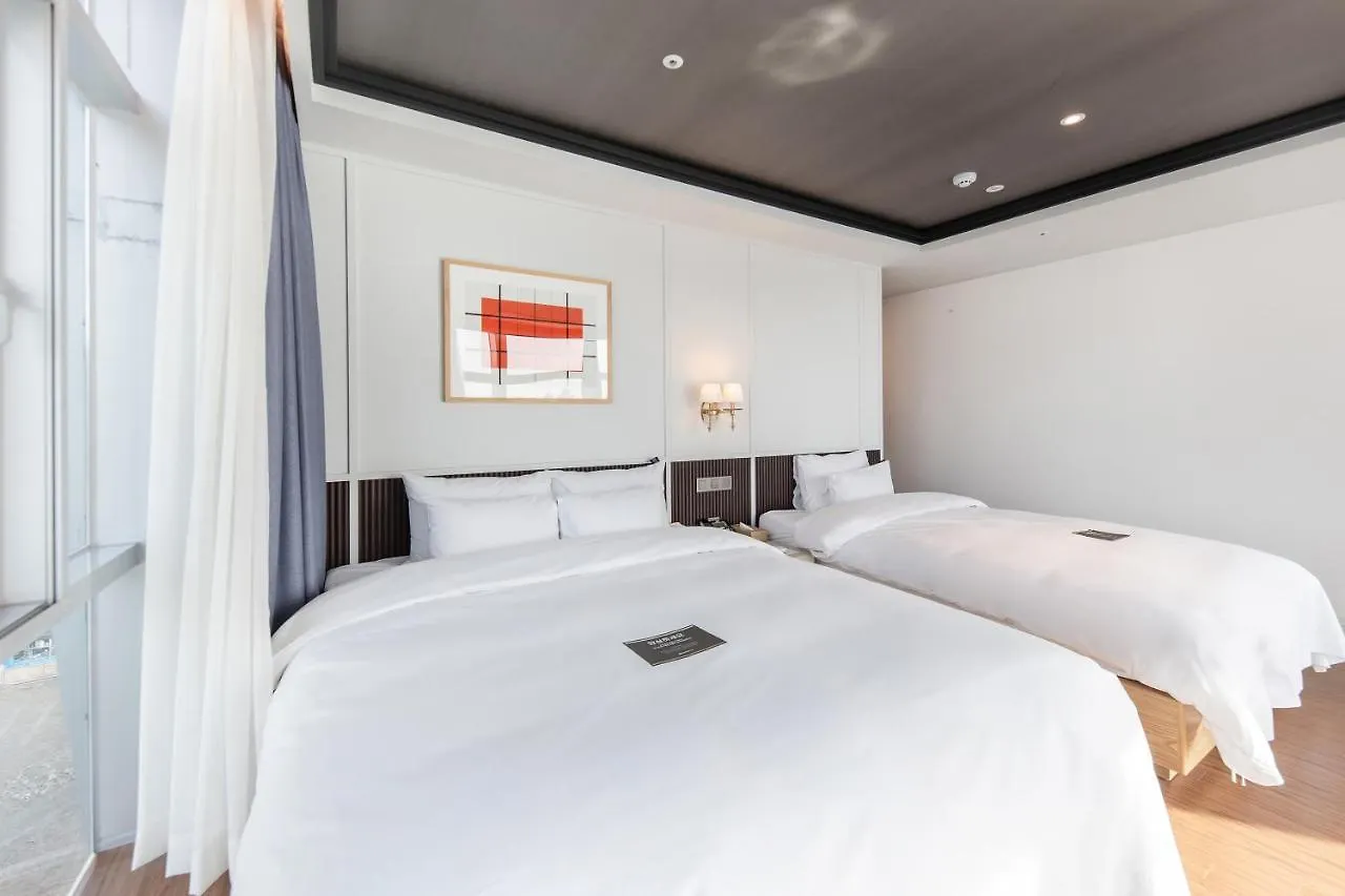 ** Hotel H Avenue Gwanganri Beach Busan Zuid-Korea