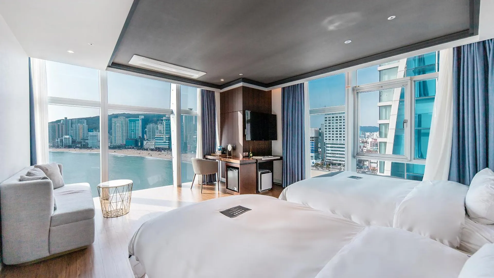 H Avenue Gwanganri Beach Busan