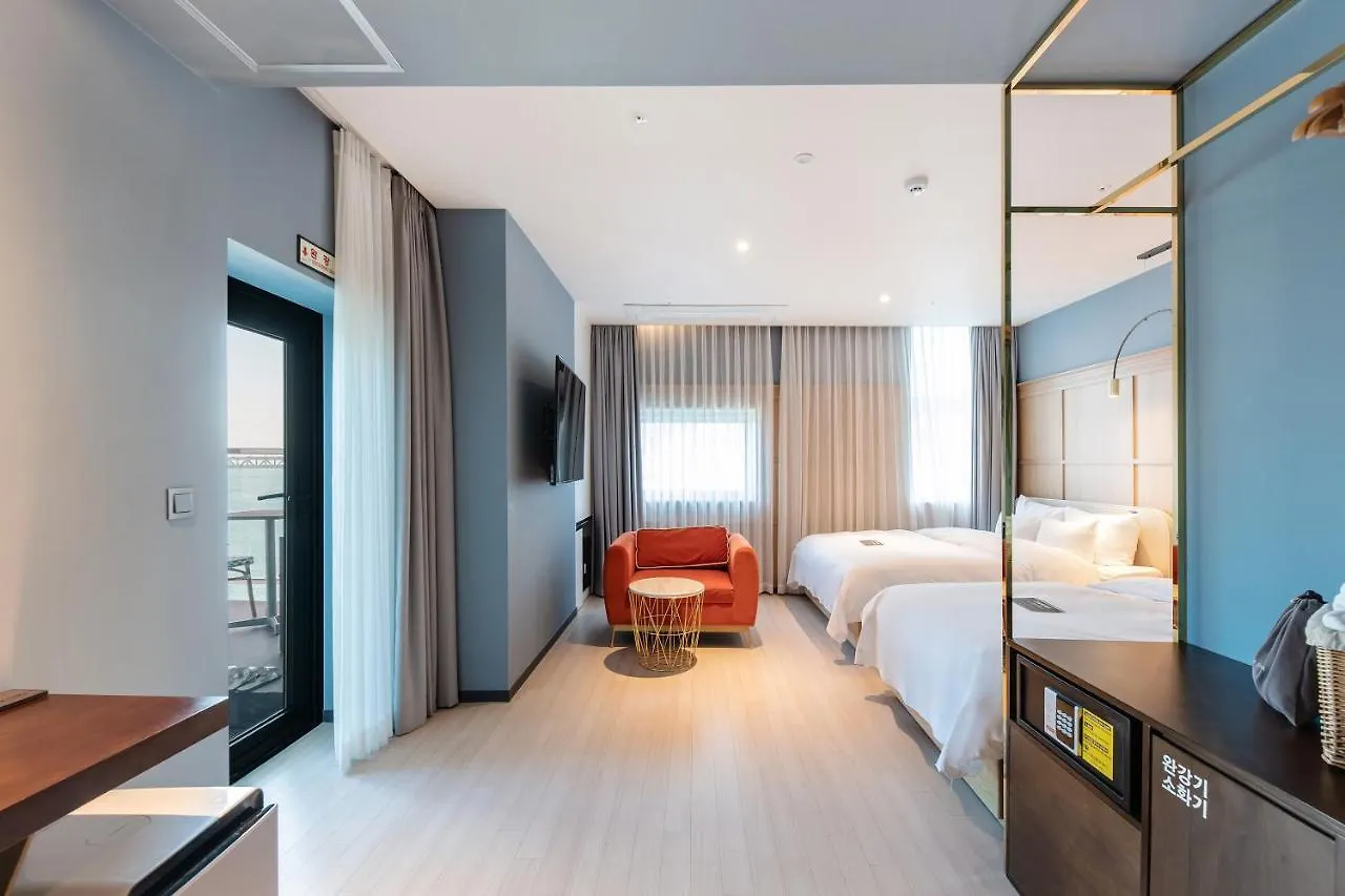 Отель H Avenue Gwanganri Beach Пусан